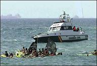En la mañana de hoy viernes llegó a la costa de La Rábita  64 inmigrantes a bordo de una patera
