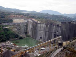 El alcalde de Almuñécar pide a la Junta que tenga en cuenta las aportaciones de agua desde la presa de Rules