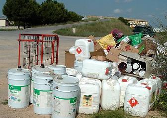 'Los agricultores españoles cada vez reciclan más envases de fitosanitarios'