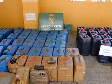 La Guardia Civil de Motril ha incautado 1,2 toneladas de hachís en el término de Vélez de Benaudalla