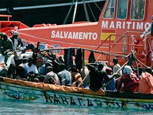 Llegan al puerto de Motril otros 33 marroquíes, con lo que suman 106