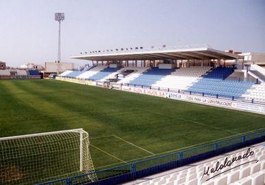 El Estadio Escribano Castilla de Motril se quedará pequeño ante el Granada 74-AT. Madrid