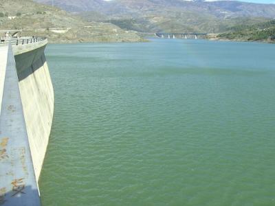 A 17 kilómetros de Motril la Presa de Rules alcanza la mayor capacidad de agua de su historia