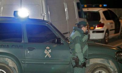Los tres presuntos narcotraficantes pasan a los calabozos de la Guardia Civil de Salobreña