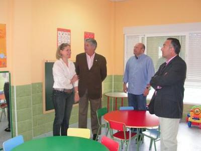 Avelino Menéndez inaugura dos nuevas aulas en la Escuela Infantil García Lorca de Salobreña