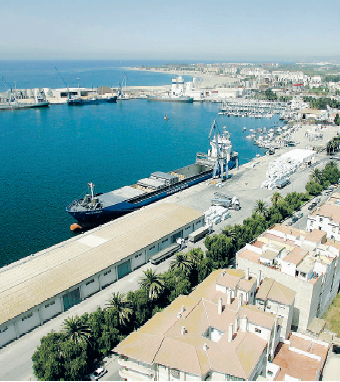 El movimiento de mercancías desde el puerto de Motril crece un 3,5 por ciento