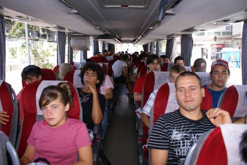 Cincuenta y cuatro motrileños viajan a Acualand