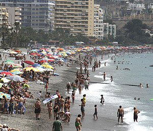 Los hoteles de la costa afrontan un primer fin de semana de agosto flojo con una ocupación del 70 por ciento