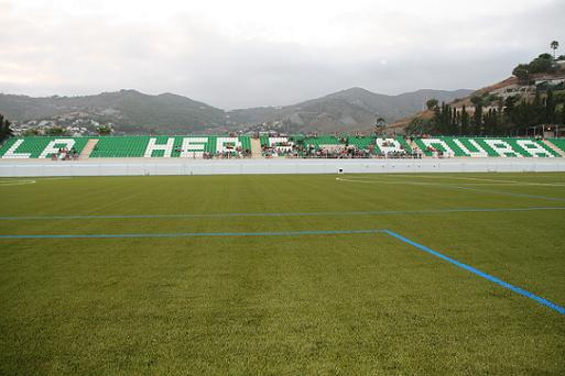 El campo de fútbol de La Herradura con cesped artificial de última generación
