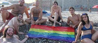 Educación contra la homofobia en las playas granadinas