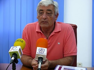 La ELA de Carchuna y Calahonda pide "auxilio" al subdelegado del Gobierno contra el botellón