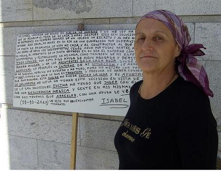 Isabel abandona la huelga de hambre. El Ayuntamiento de Salobreña consigue que le rehabiliten su vivienda