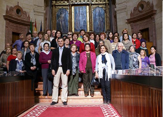 Asociaciones de vecinos de Motril visitan el Parlamento de Andalucía