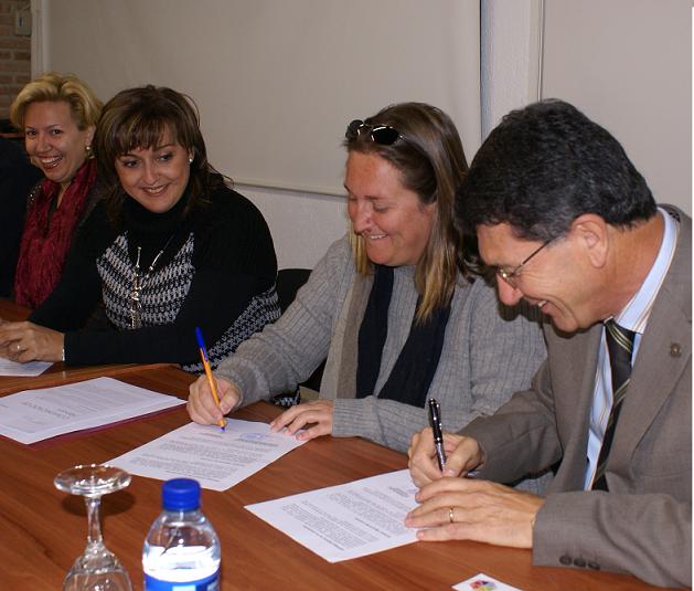 La Asociación Conecta y UNED firman un convenio de cooperación educativa