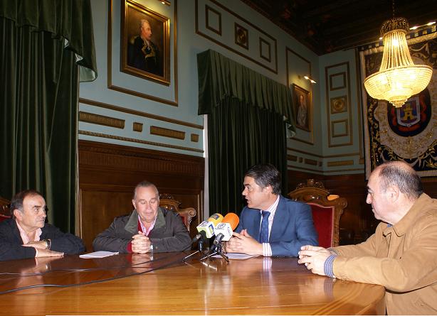 El Ayuntamiento de Motril  renueva su compromiso para la cabalgata de Reyes 2011