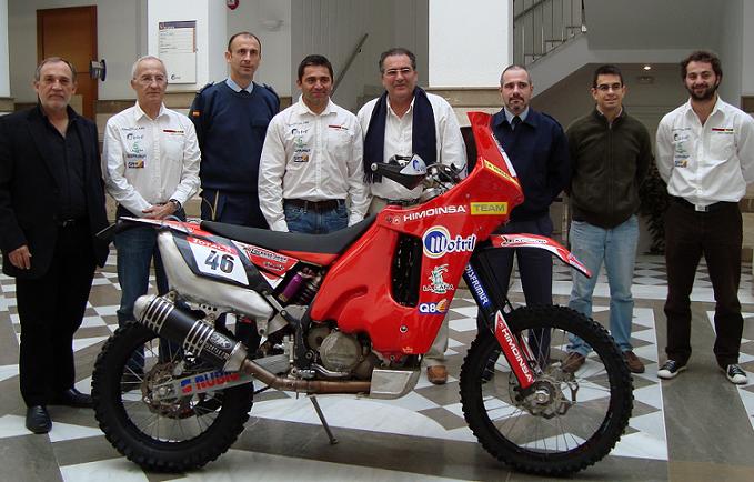 Miguel Puertas volverá a ser embajador motrileño en la edición de 2011 del Dakar