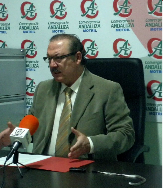 Luis Rubiales ofrece una propuesta al gobierno local referida a la Ley Antitabaco