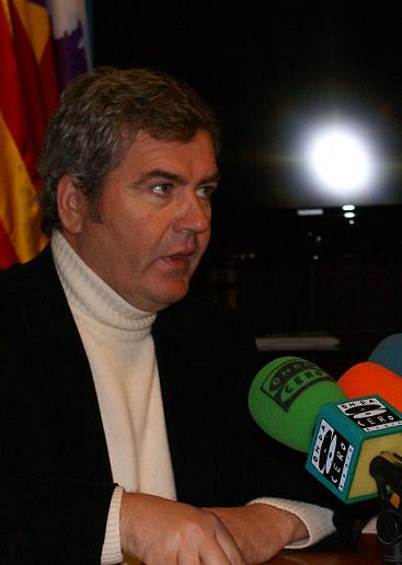 García Fuentes: Me parece una auténtica temeridad las declaraciones de Rubiales cuando él es partícipe de la deuda municipal