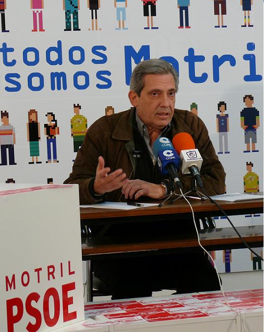 El PSOE inaugura su serie de Foros Ciudadanos con la presencia del consejero de Educación, Francisco Álvarez de la Chica