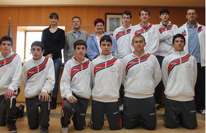 El Ayuntamiento respalda al equipo de voleibol de Órgiva clasificado para el campeonato de Andalucía