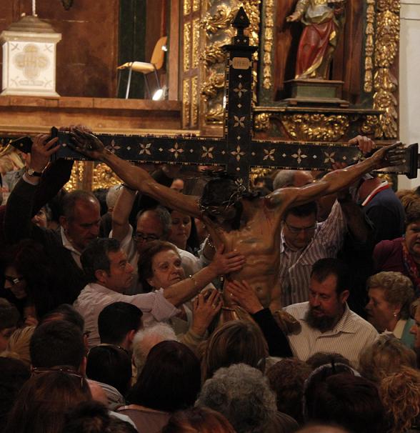 Los orgiveños y visitantes celebran un año más la festividad del Cristo de la Expiración en forma de música, pólvora y devoción