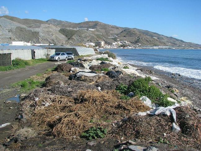 COAG considera indecente que el Ayuntamiento de Albuñol acuse a los agricultores de los vertidos a las playas