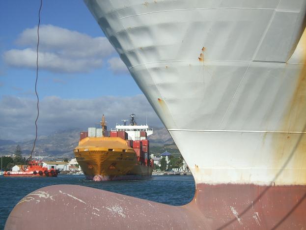 El Puerto cierra el trimestre con una subida del 16% gracias al contenedor y la biomasa