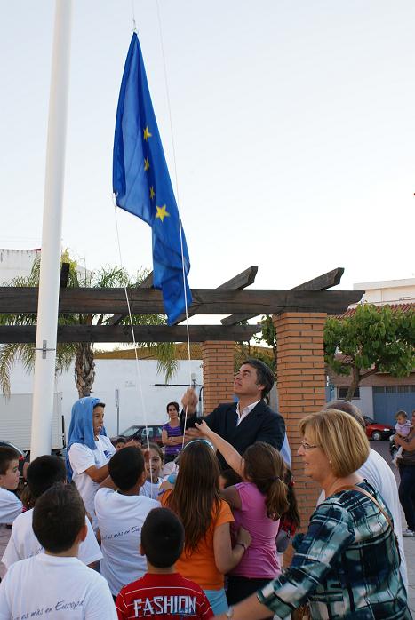 Carlos Rojas celebró el Día de Europa con los vecinos de El Varadero- Santa Adela