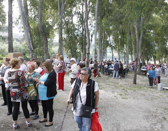Más de 400 mayores celebran una jornada de convivencia en Órgiva