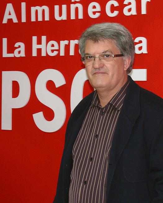 Francisco Prados advierte que el PP va a entregar a Benavides el Ayuntamiento de Almuñécar a cambio de sus votos en la Diputación