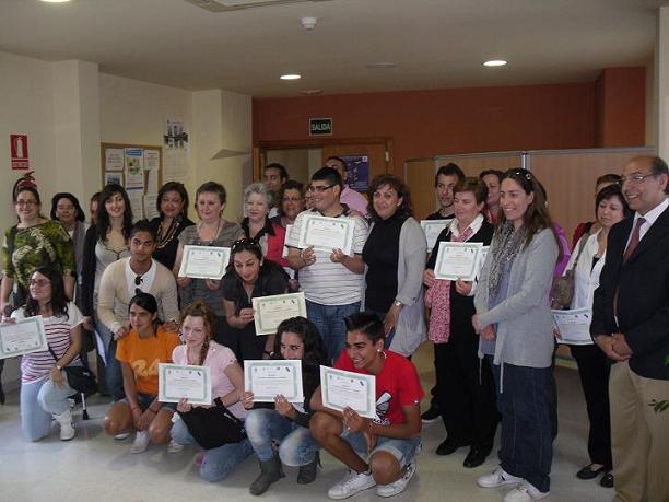 Diplomas para los alumnos del curso de Restauración y Protocolo