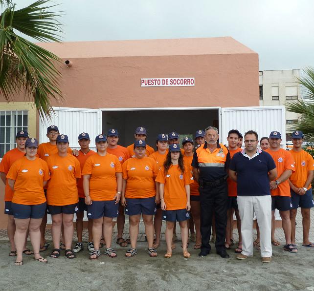 Treinta voluntarios de Protección Civil velan desde hoy por la seguridad de los usuarios de las playas sexitanas