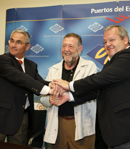 El Puerto firma un convenio de buenas prácticas ambientales con Secicar y CLH, pionero en España