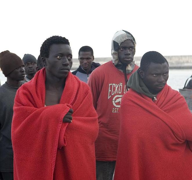 Salvamento Marítimo rescata a 42 Inmigrantes en el Mar de Alborán