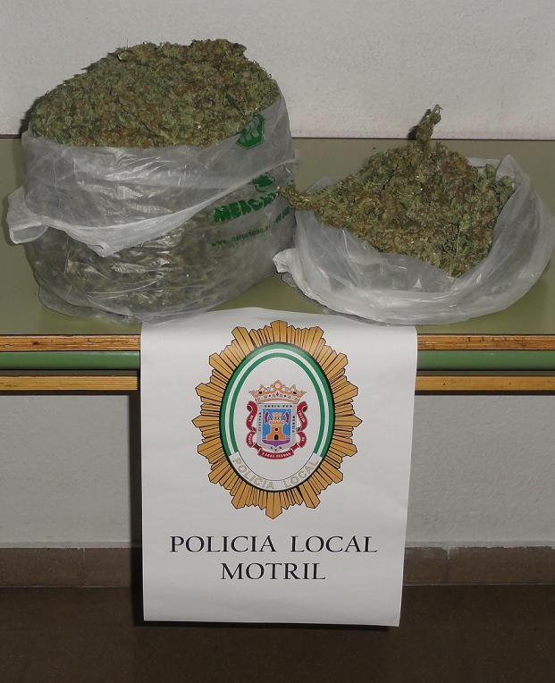 La Policía Local se incauta de casi un kilo y medio de marihuana