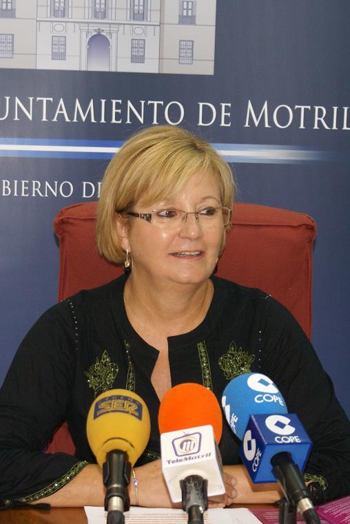 El Ayuntamiento de Motril renueva su compromiso con las madres jóvenes del municipio para que continúen su formación