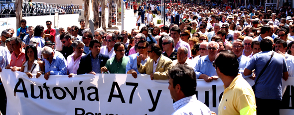 Los empresarios de la costa de Granada exigen la A-7, las conducciones de Rules y el Corredor Ferroviario