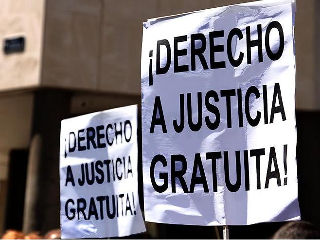 la Junta adeuda 1,3 millones de euros a los letrados de oficio de Granada y provincia