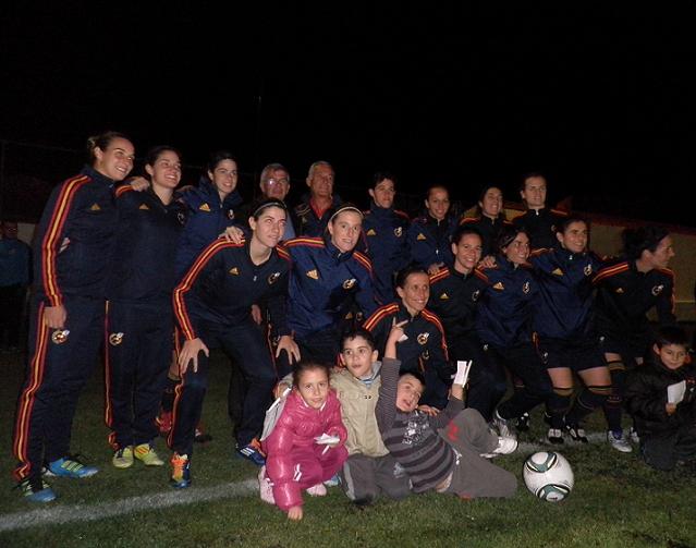 La Selección Española de fútbol femenina en Vélez de Benaudalla