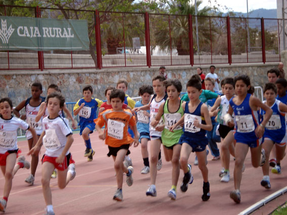 Más de 420 alumnos se dan cita en la Jornada de los Juegos Escolares de Atletismo en Pista