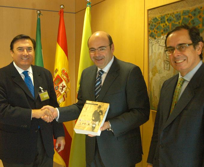 Sebastián Pérez mantiene un encuentro institucional con la Cámara de Comercio de Motril