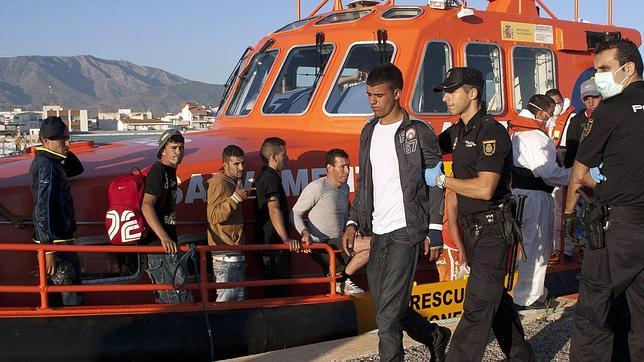 Pruebas oseométricas confirman que 30 de los 56 inmigrantes magrebíes llegados a Motril son menores