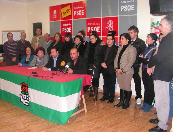 El concejal Javier Ortega y 18 personas más se integran en las filas del PSOE de la Villa