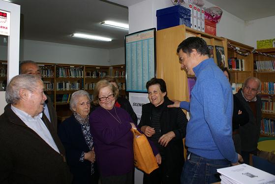El Ayuntamiento dona más de 200 libros a los anejos de Motril