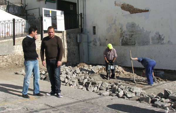El Ayuntamiento de Salobreña inicia las obras de la plaza de la Iglesia de Salobreña