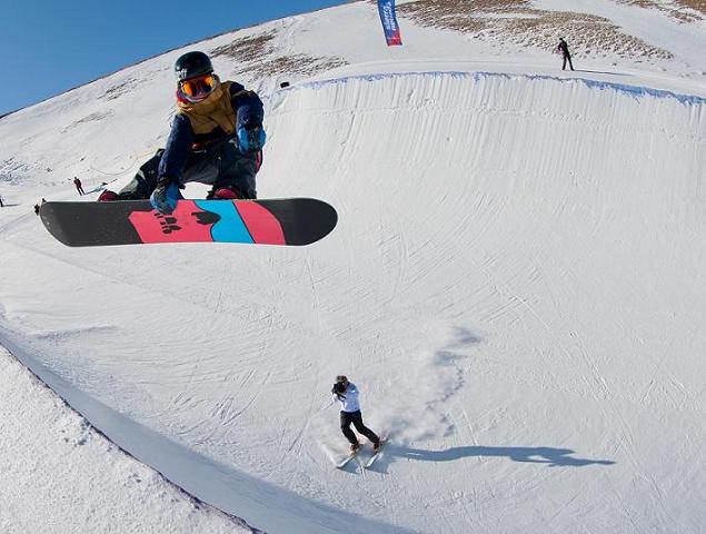 Sierra Nevada prepara ya los escenarios de los Campeonatos del Mundo FIS Junior de Snowboard
