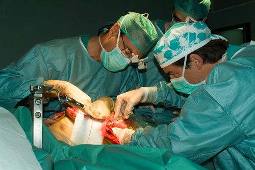 Una docena de trasplantes de órganos en hospitales andaluces en solo 24 horas, entre los que se encuentra el de Motril