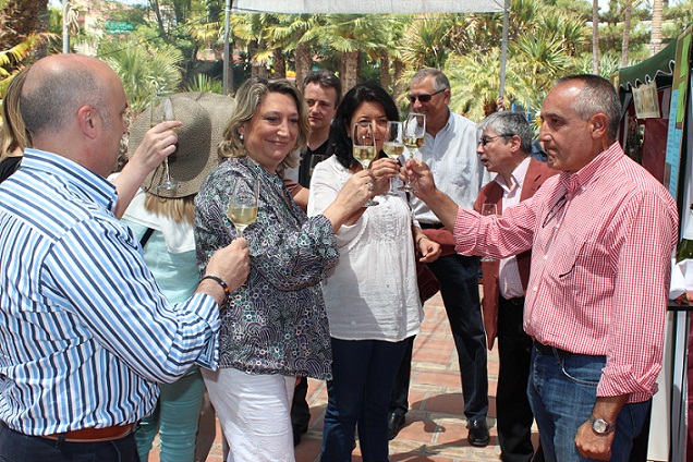 La alcaldesa de Almuñécar  inauguró  la XIV Feria Gastronómica que estará abierta durante tres días