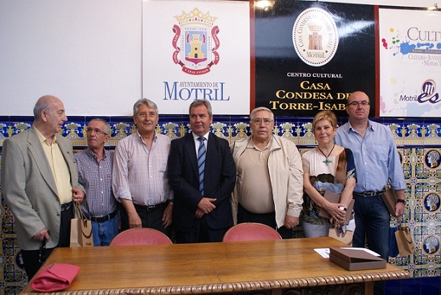 El Ayuntamiento de Motril reconoce la trayectoria de los funcionarios en el Día de su patrona