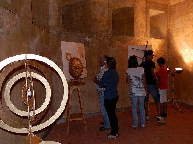 El Castillo de La Herradura acoge la primera exposición sobre el 450 aniversario del Naufragio de la Armada Española en la bahía herradureña